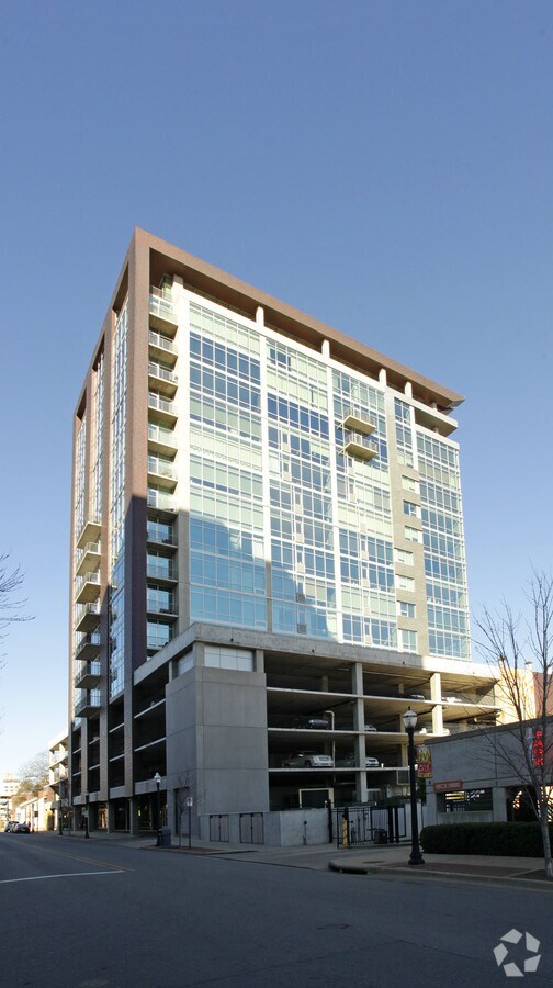 Primary Photo - 300 E 3rd St