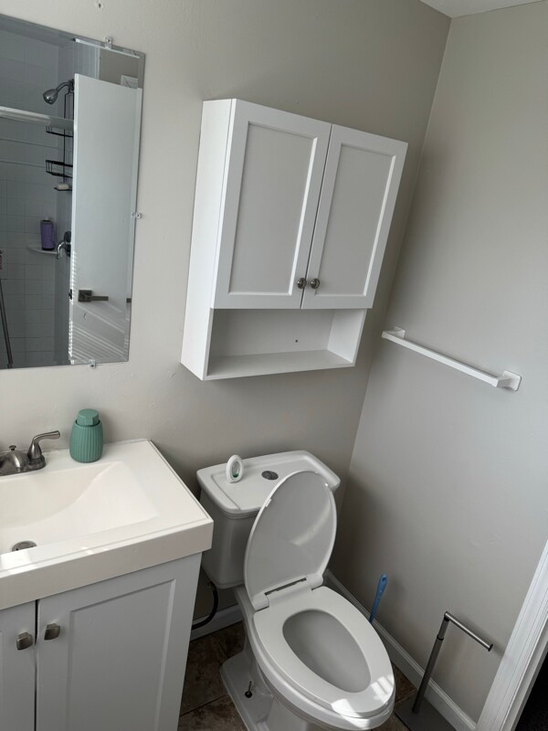 Photo - 70 Berkshire Ln