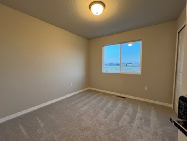 Building Photo - 5235 Aeroglide Lp