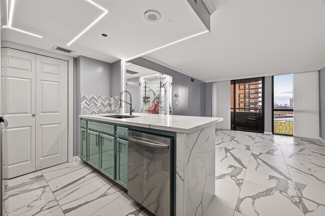 Photo - 3525 Sage Rd Unit 1305