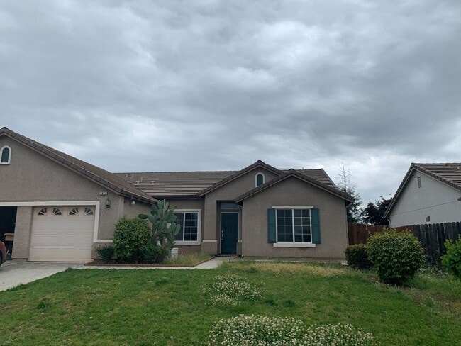 Building Photo - Perfect 4 bedroom, single level Clovis hom... Rental