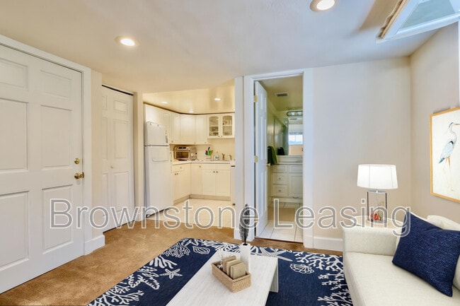 Photo - 920 E 9th Ave Unit #3