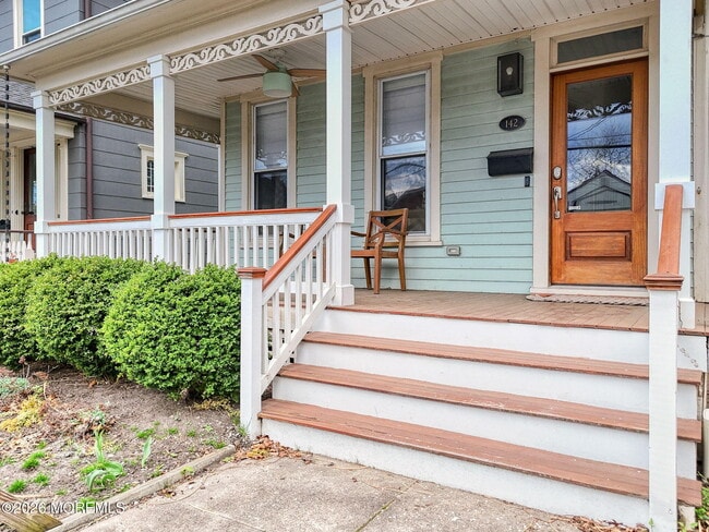 Photo - 142 Heck Ave