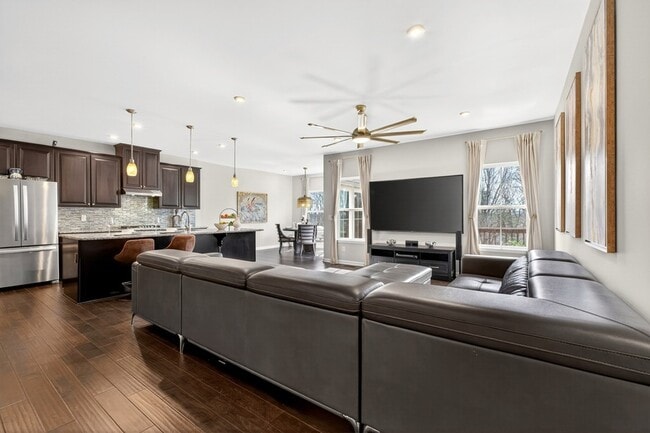 Photo - 6794 Falls Ridge Ln