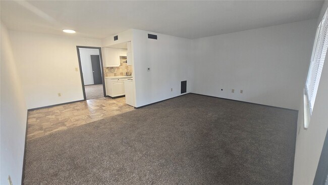 Photo - 1908 Muren Blvd Unit 6