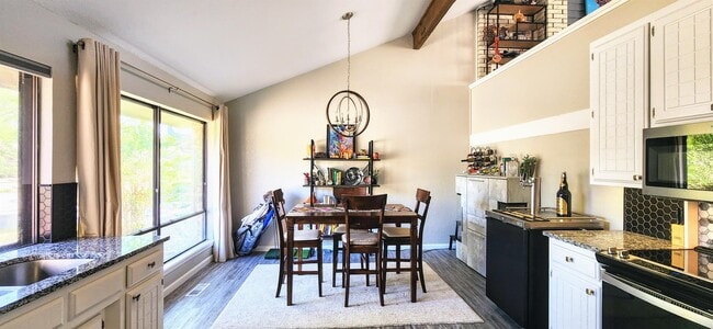 Photo - 1813 Calico Ln