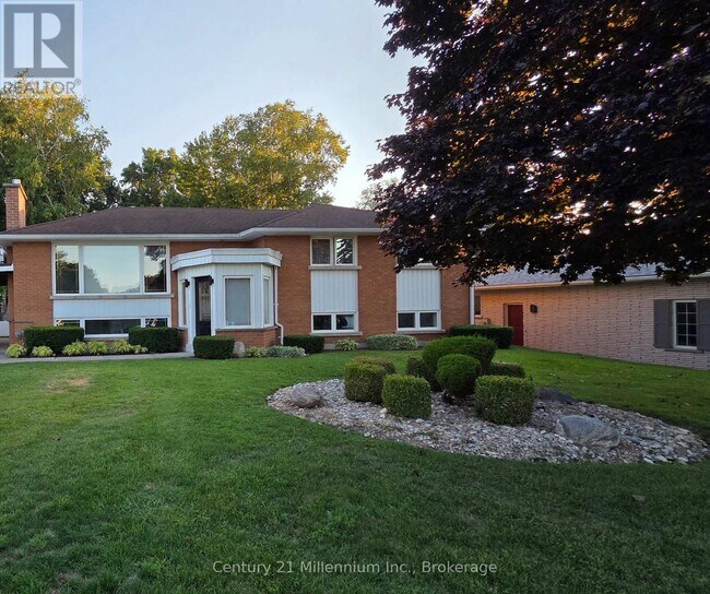 Photo - 398 Kingsway St Unit 2