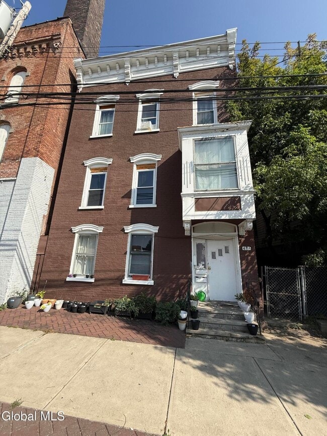 Photo - 486 4th St