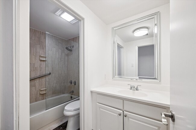 Photo - 49 Briar Hollow Ln Unit 101