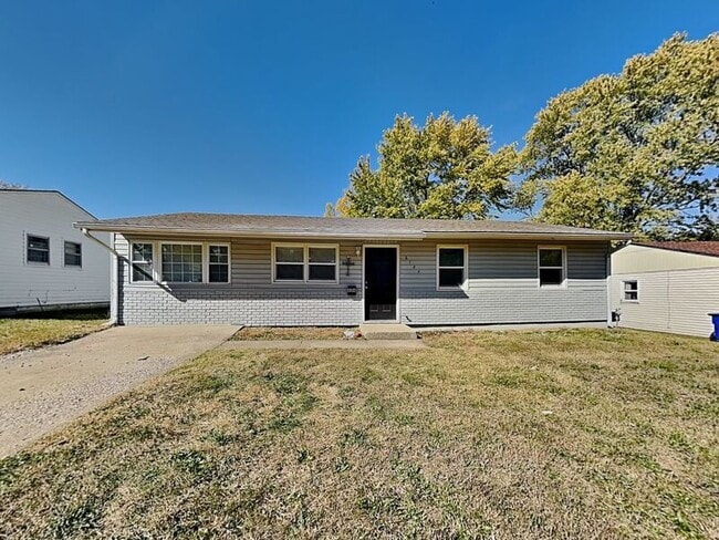 Building Photo - 6104 E 148th St