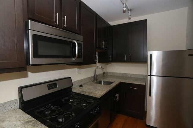 Photo - 4644 N Paulina St Unit 104