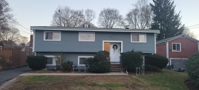 Building Photo - 8 Glen Ave