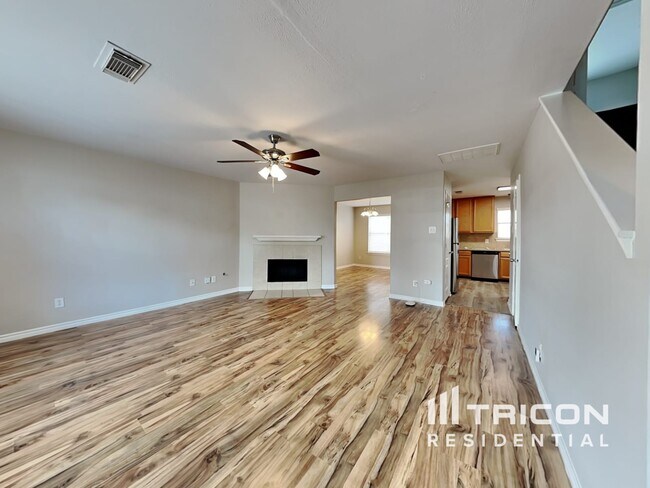 Photo - 1910 Flycaster Dr