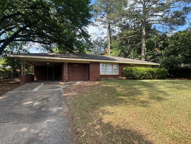 Building Photo - Brick One Level.