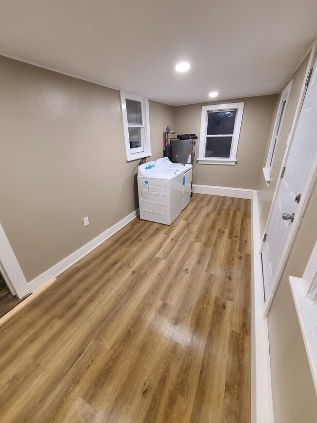 Photo - 130 Woodlawn Ave Unit Front