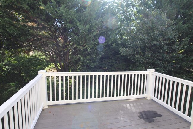 Photo - 351 Emerson Ln