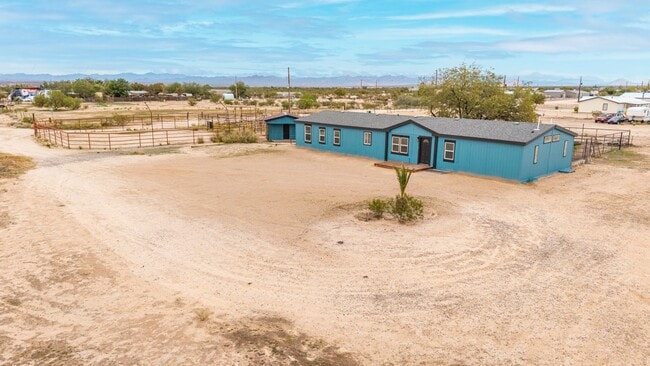 Photo - 1.25 Acre 5 Bedroom 3 Bathroom Horse Property in Florence!