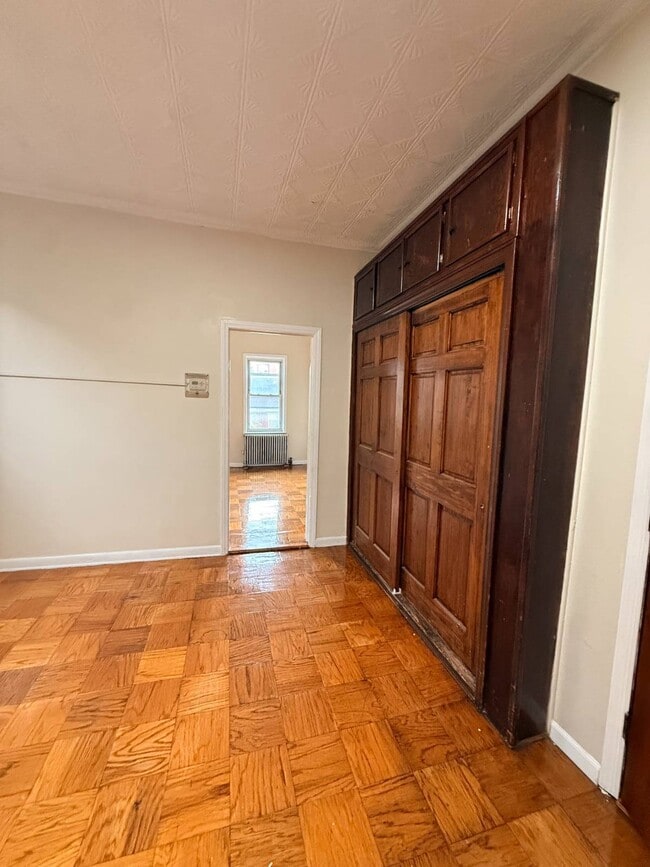 Photo - 2264 Pacific St