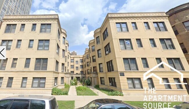 Photo - 3920 N Pine Grove Ave Unit 2