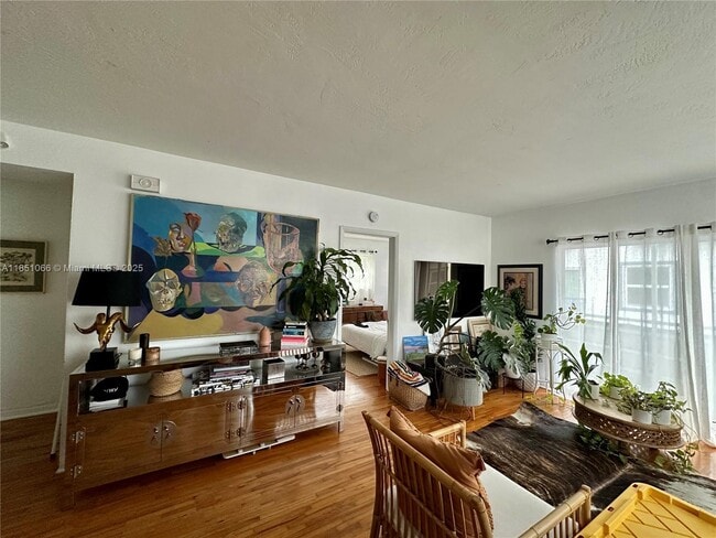 Building Photo - 1135 101st St Unit 6 Rental