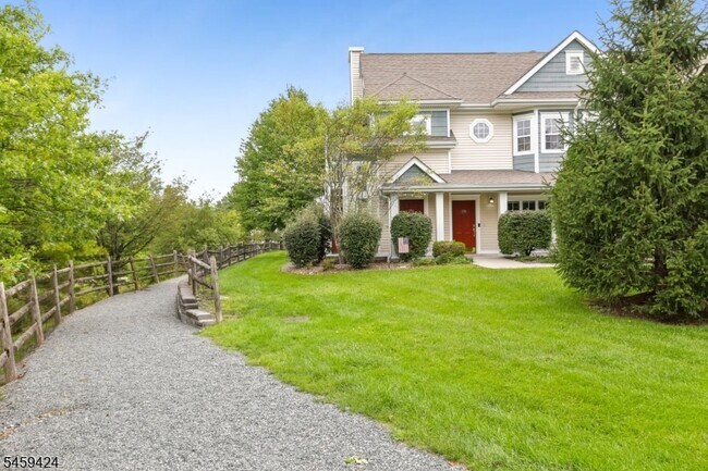 156 Old Farm Dr