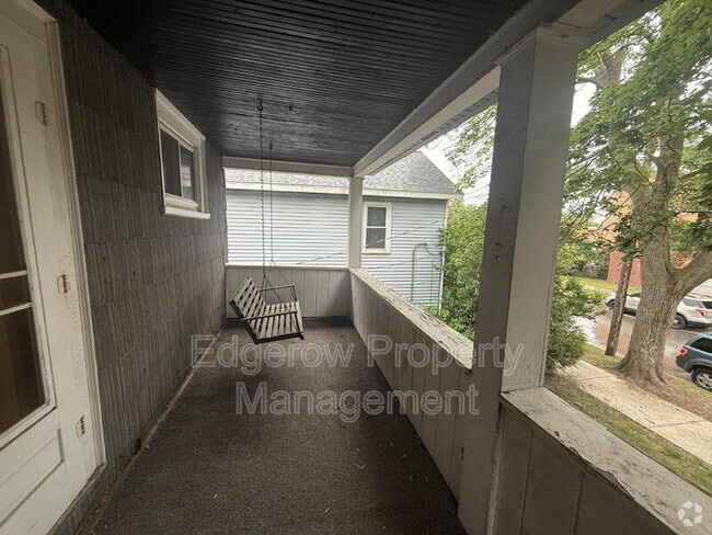 Building Photo - 915 Jackson St NW Unit Apt. B