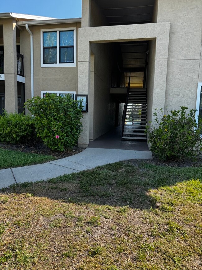 Front - 4045 Crockers Lake Blvd Unit 2215