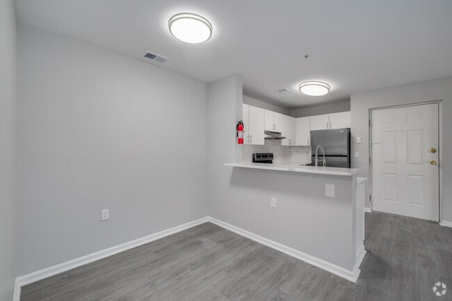 2BR, 1.5BA - 1,000SF - Dining Room