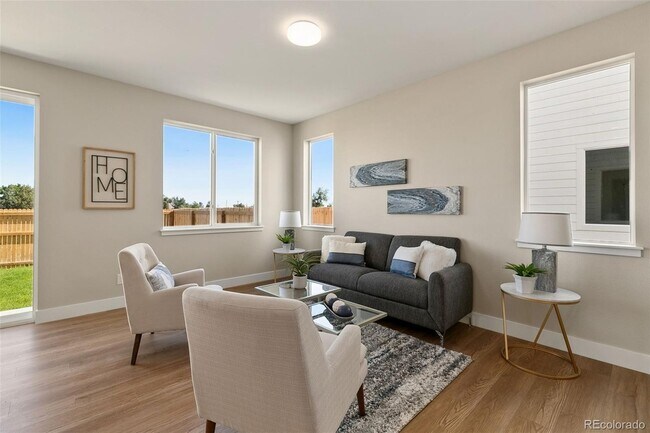 Photo - 521 S Main St