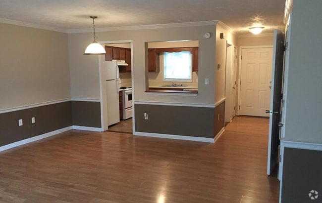 Building Photo - 408 Bainbridge Ct Unit 2 Rental
