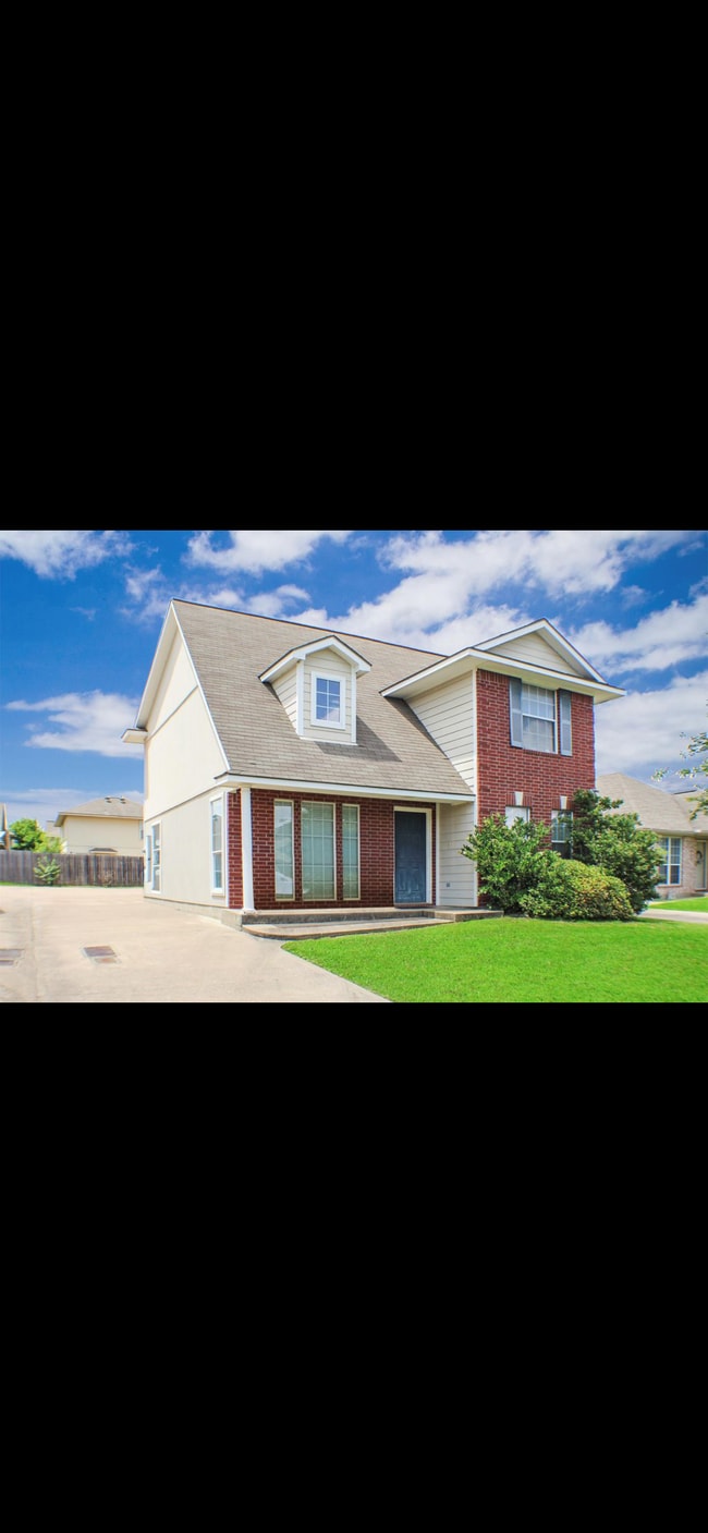 Photo - 513 Thornton Ct