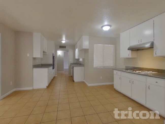 Photo - 3105 Rozanna Ct