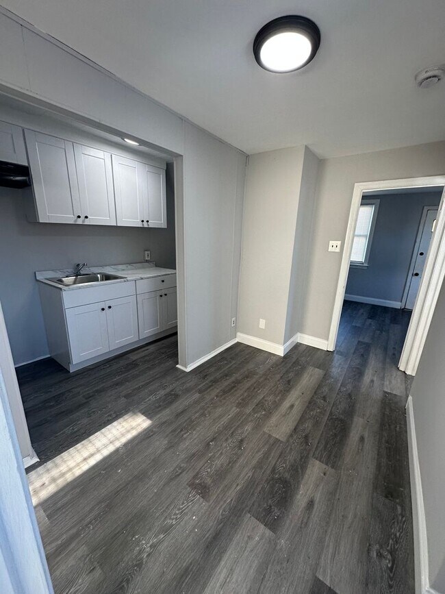 Photo - 612 MacDade Blvd Unit 2