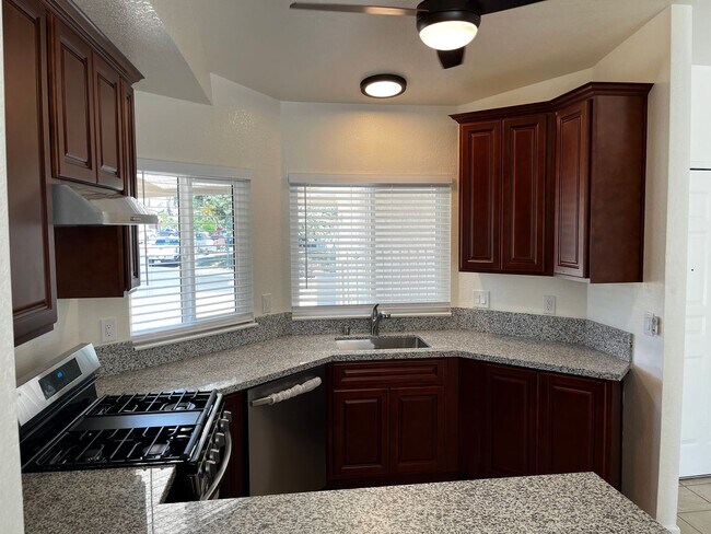 Photo - Newly Renovated 2 Bedroom , 1 Bath, 780 Sq...