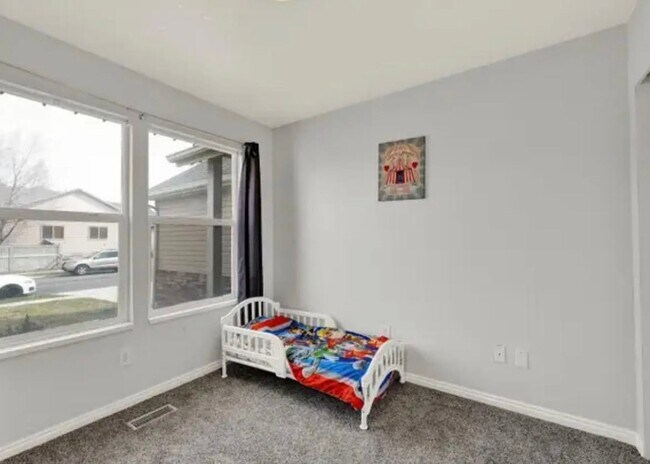 Photo - 7463 Red Pine Rd