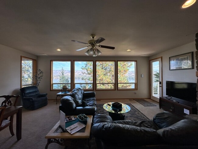 Photo - Fully Furnished Home in Chelan! Reduced P...