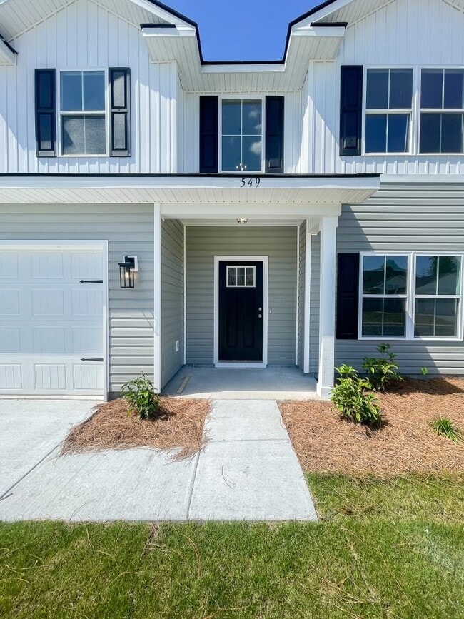 Photo - 549 Meloney Dr