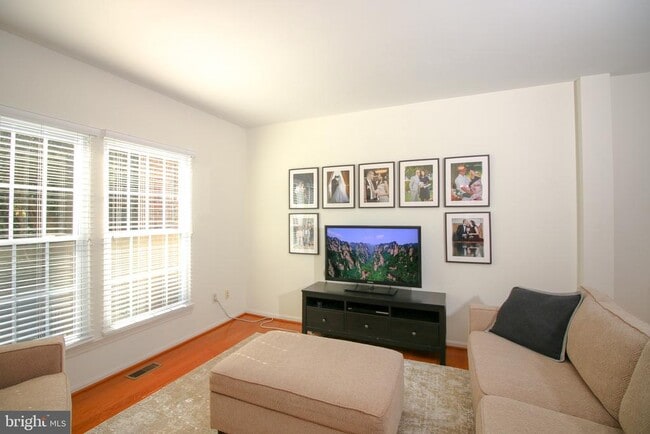 Photo - 1392 Park Garden Ln