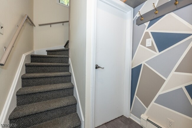 Photo - 120 Bloomfield Ave Unit 2