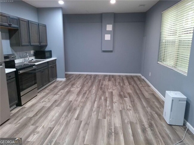 Photo - 1471 Cliffview Ter Unit B