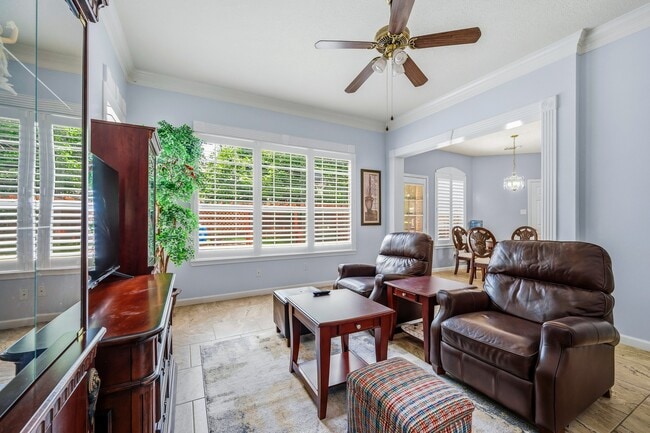 Photo - 531 W North Hill Dr