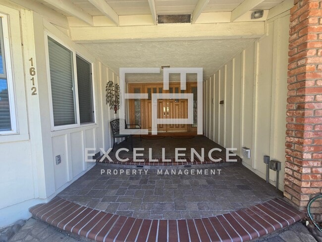 1612 Trona Way