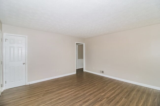 Photo - 7006 Knollwood Dr