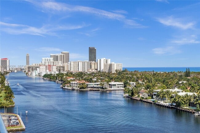 Photo - 20201 E Country Club Dr Unit 1408