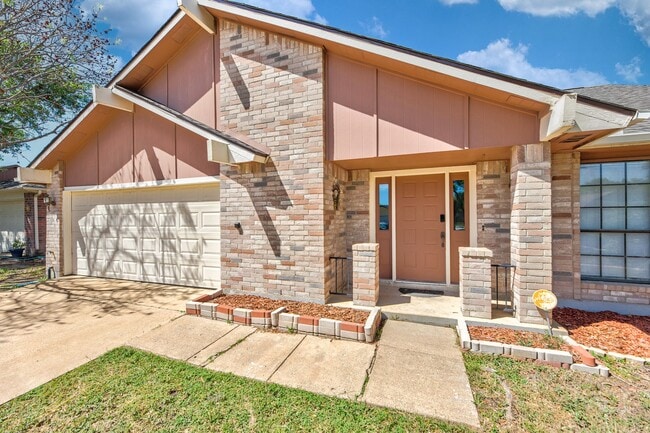 Photo - 16814 Kilwinning Dr