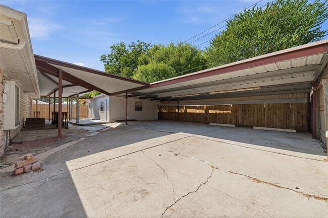 Photo - 1410 Lexington Blvd