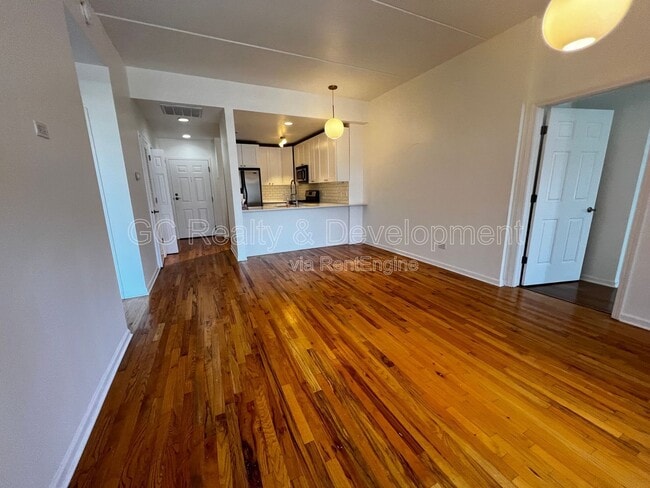 Photo - 657 W Fulton St Unit 402