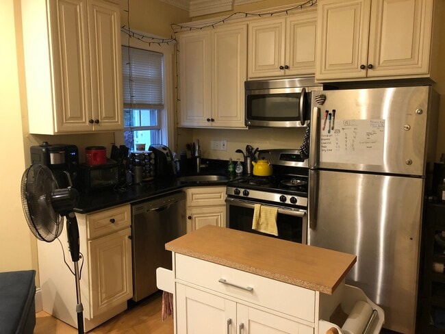 Photo - 156 Magazine St Apartments Unit 23