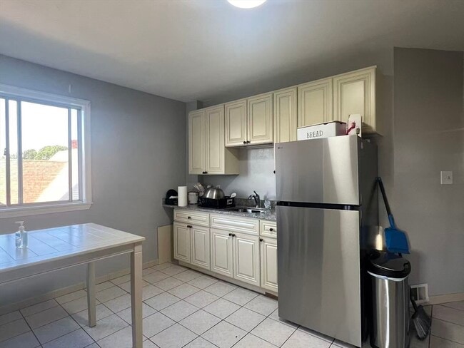 161 Liberty St Unidad 3