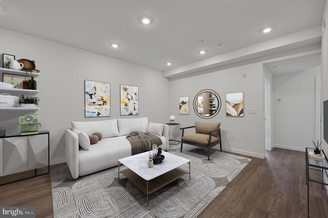 Building Photo - 1617 Ridge Ave Unit F